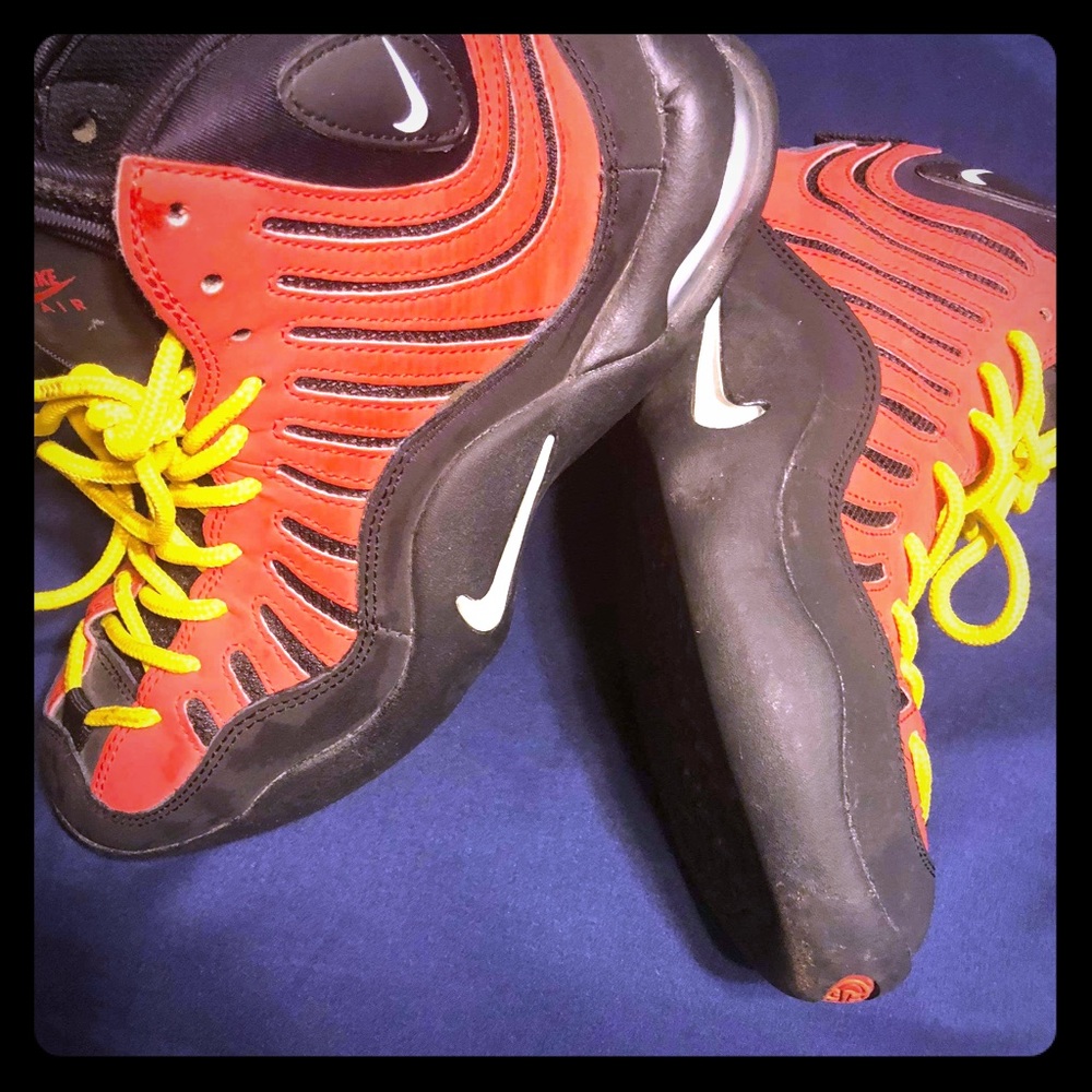 Boys Nike basketball shoes